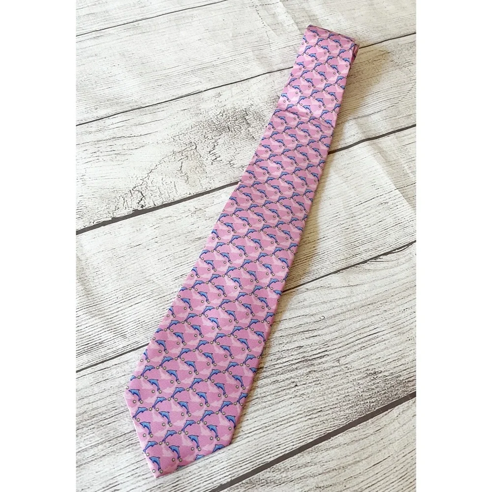 Brooks Brothers pink dolphin preppy print silk tie